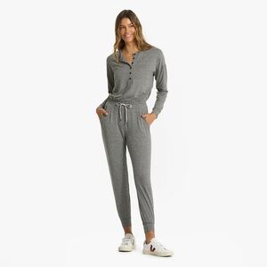 Vuori Women’s Jumpsuit Lux Henley Heather Gray Size L